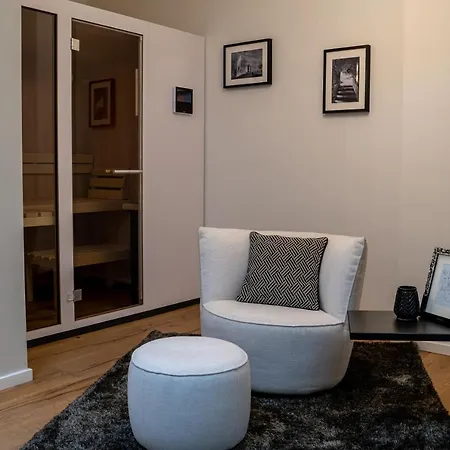 아파트 Suite Home Apartments