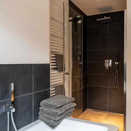 Lägenhet Suite Home Apartments *