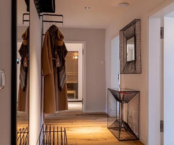 Suite Home Apartments * فايمر