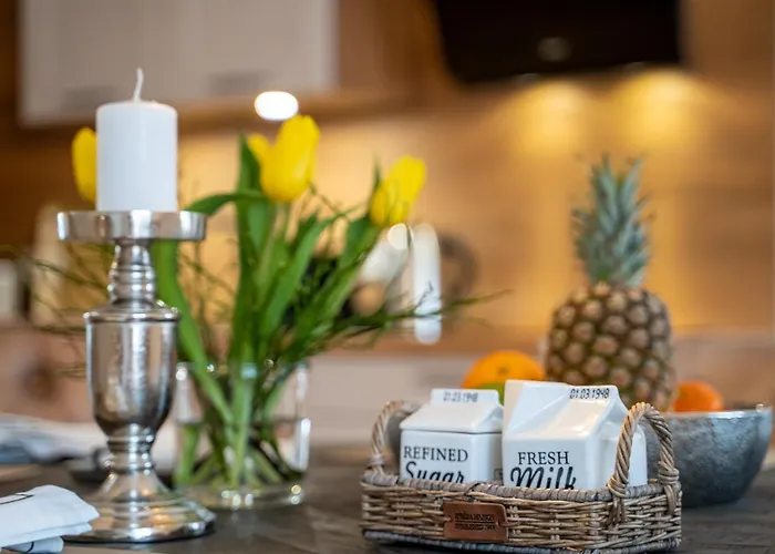 Suite Home Apartments *