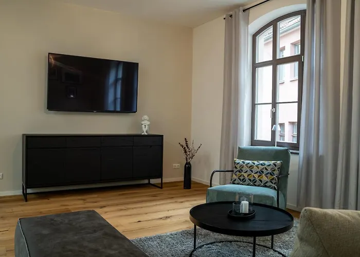 Suite Home Apartments アパート