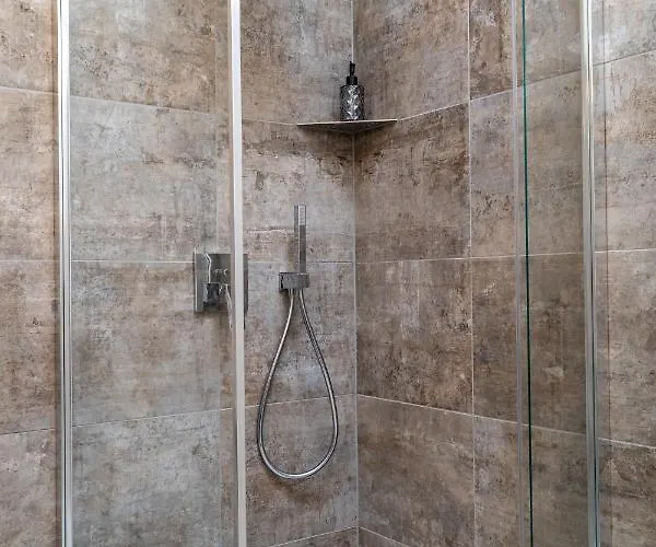 Suite Home Apartments * فايمر