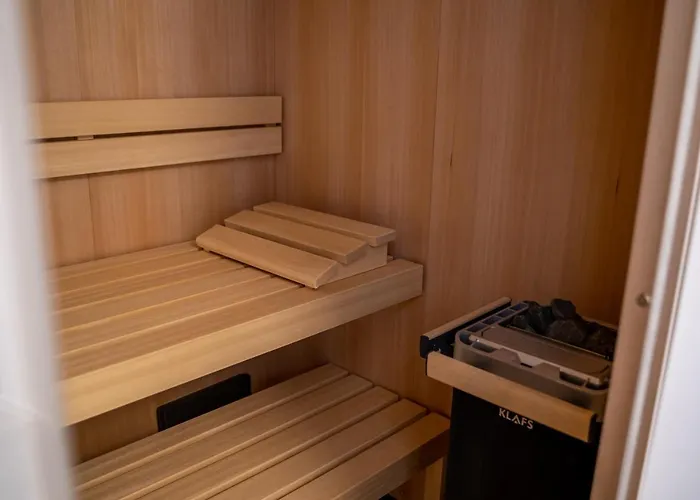 Suite Home Apartments アパート *