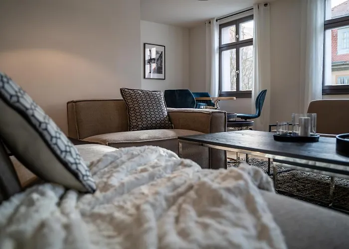 Suite Home Apartments شقة فايمر