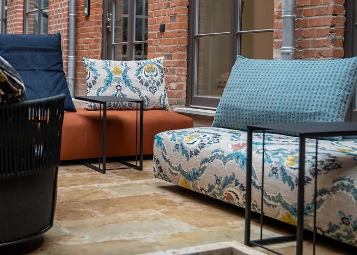 Suite Home Apartments *