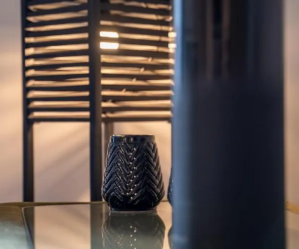 Suite Home Apartments *